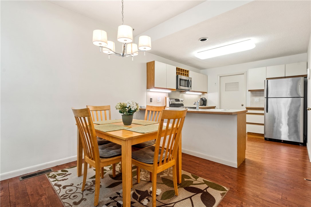 782 Williamsburg Circle