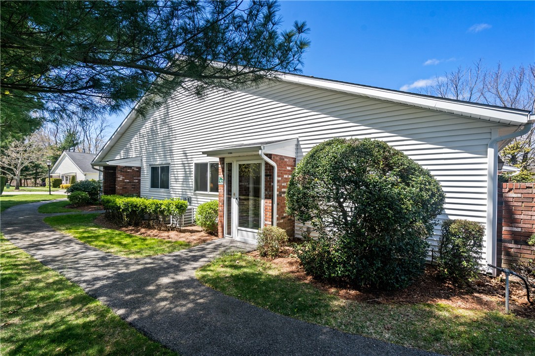 782 Williamsburg Circle