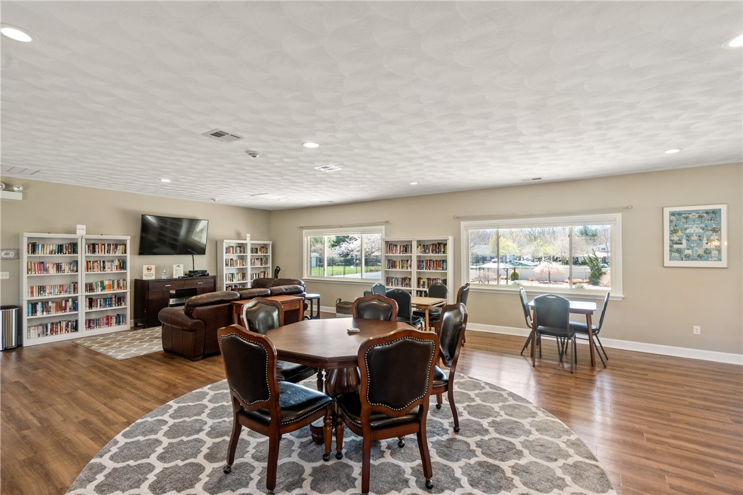 782 Williamsburg Circle