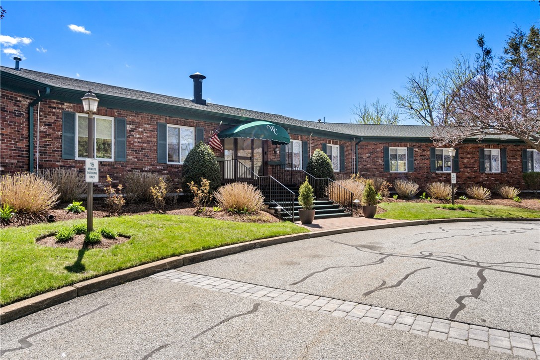 782 Williamsburg Circle