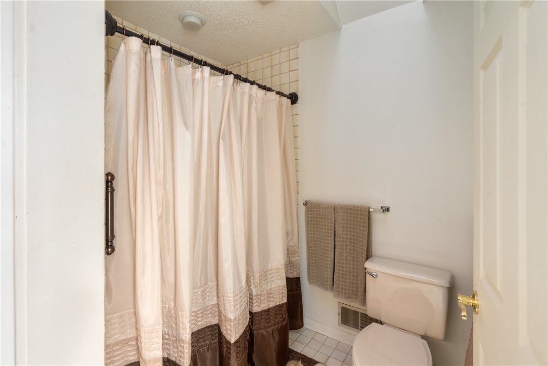 813 Williamsburg Circle