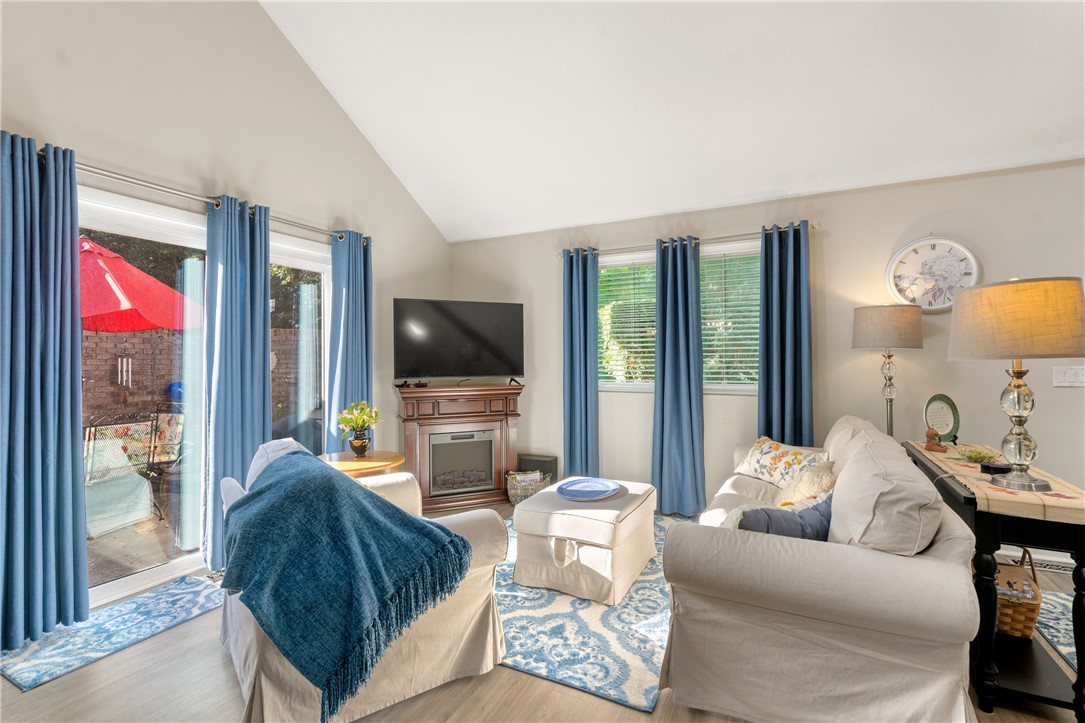 813 Williamsburg Circle