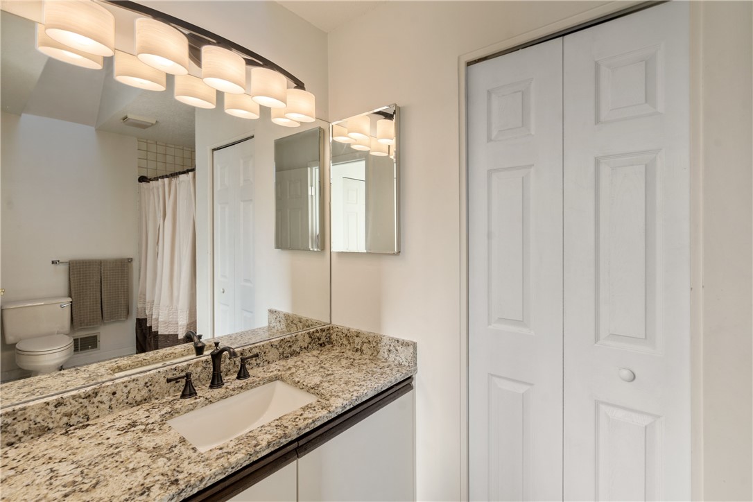 813 Williamsburg Circle