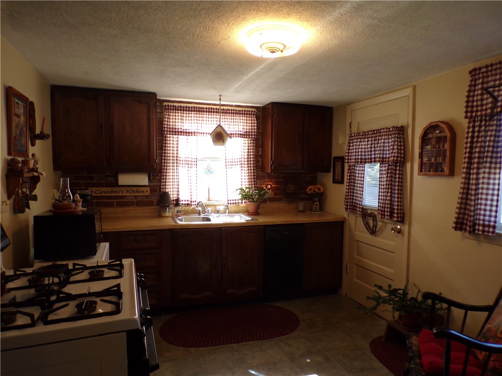 45 Samuel Gorton Avenue