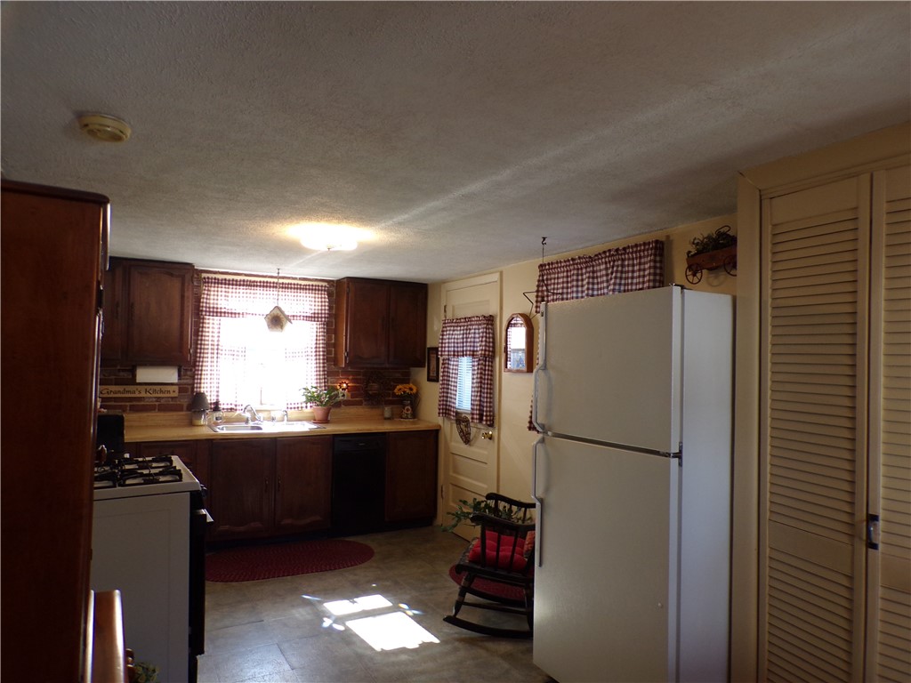 45 Samuel Gorton Avenue