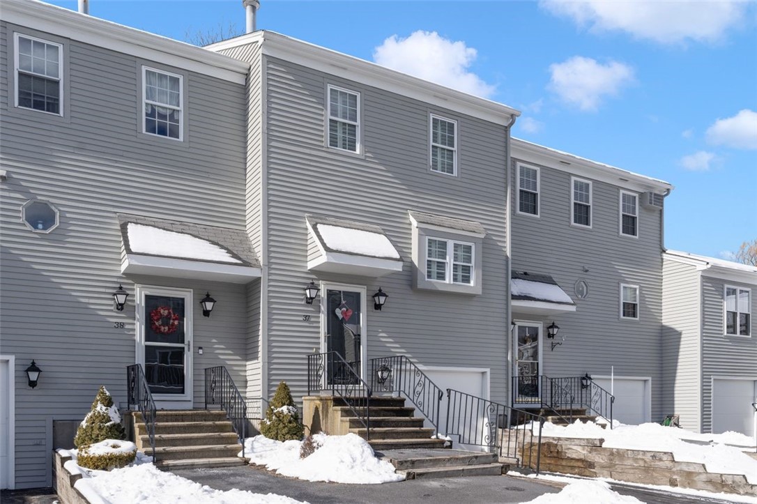 565 Quaker Lane 37