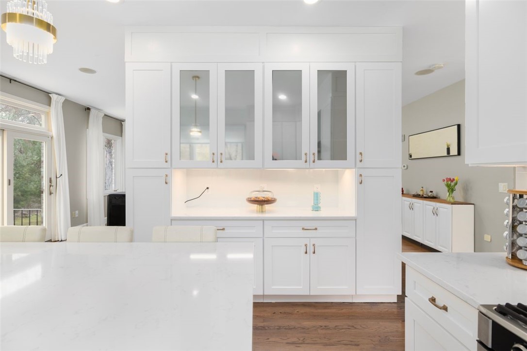 290 Larchwood Drive