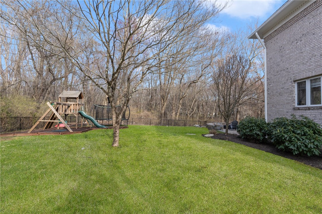 290 Larchwood Drive