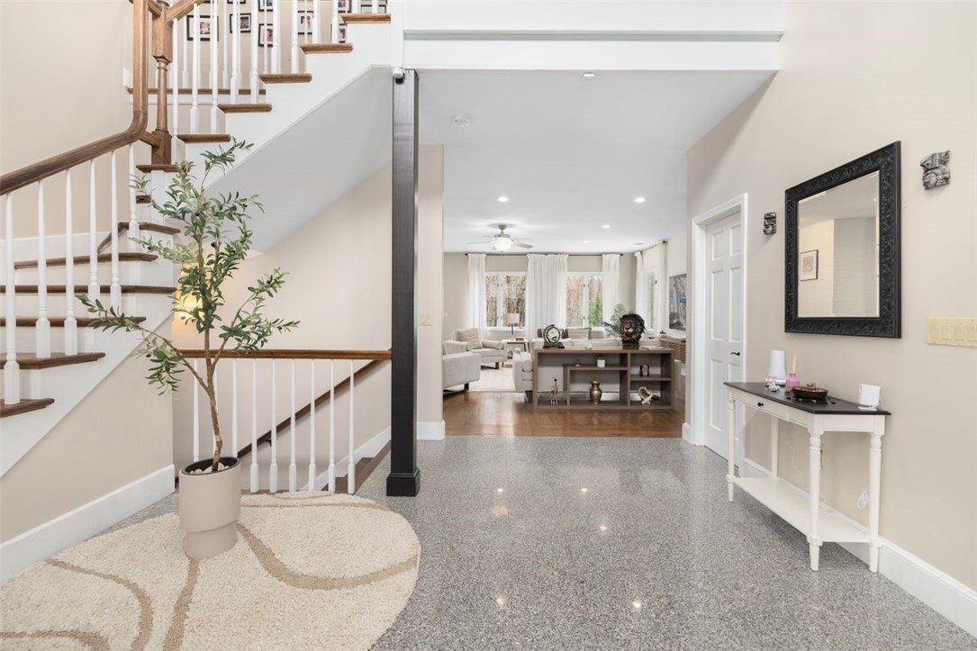 290 Larchwood Drive