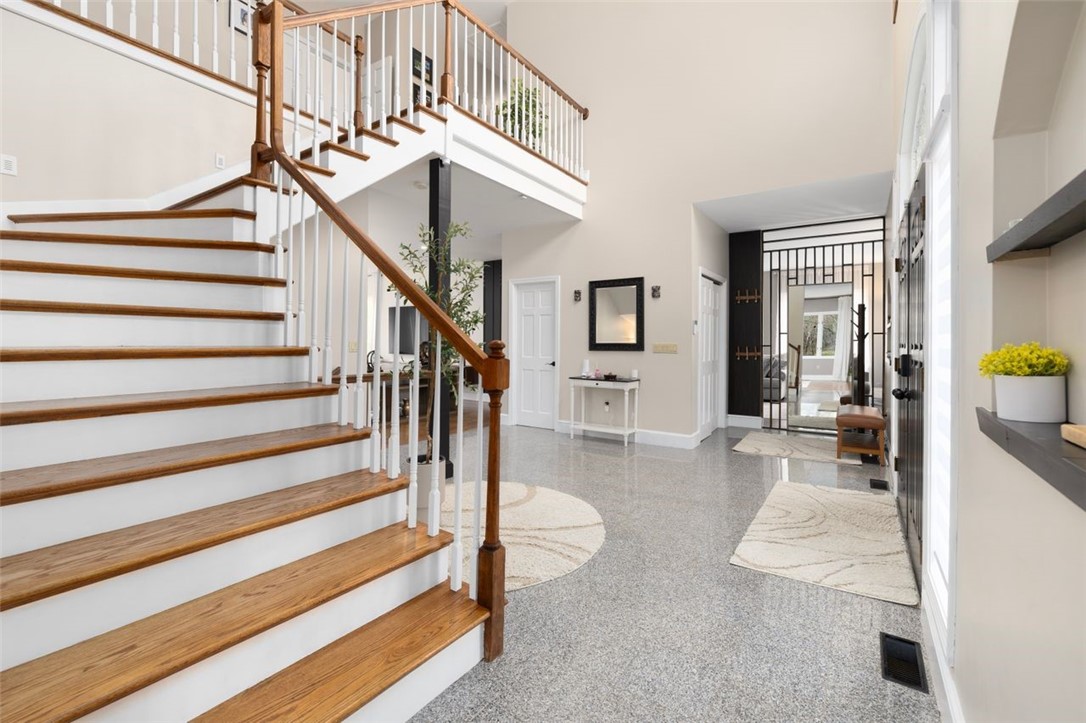 290 Larchwood Drive