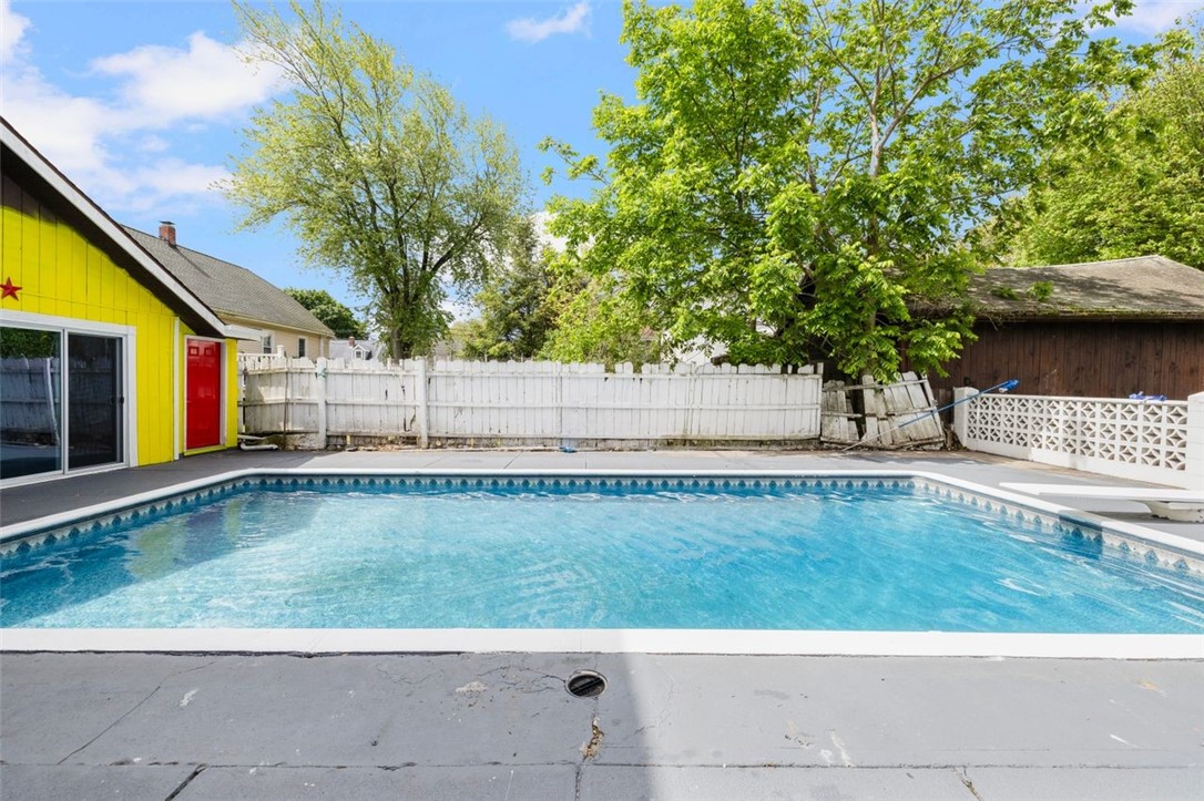 204 Reservior Avenue