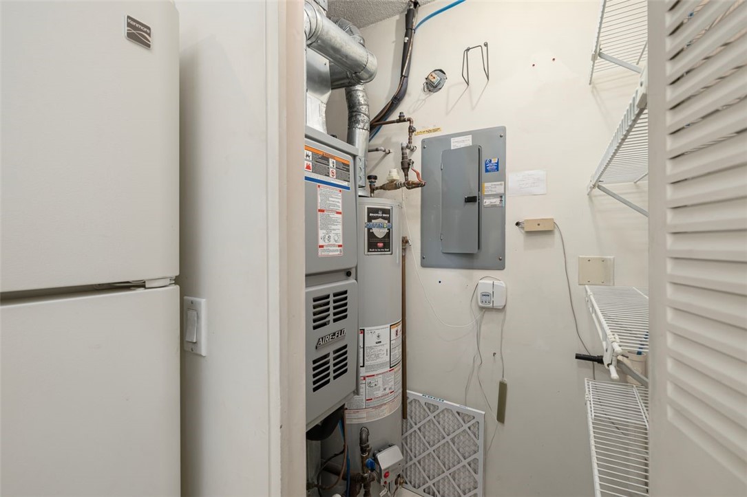 931 Williamsburg Circle