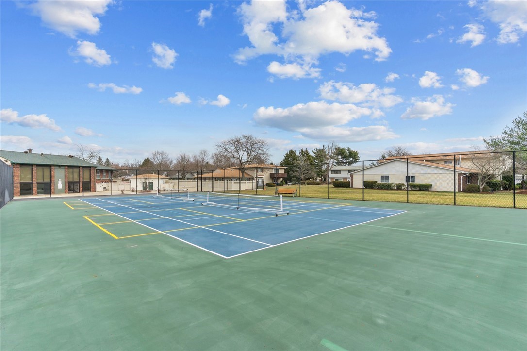 931 Williamsburg Circle