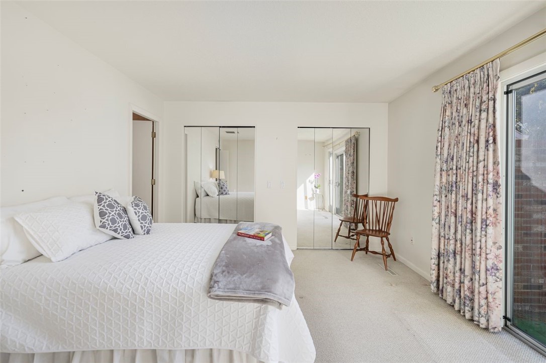 931 Williamsburg Circle