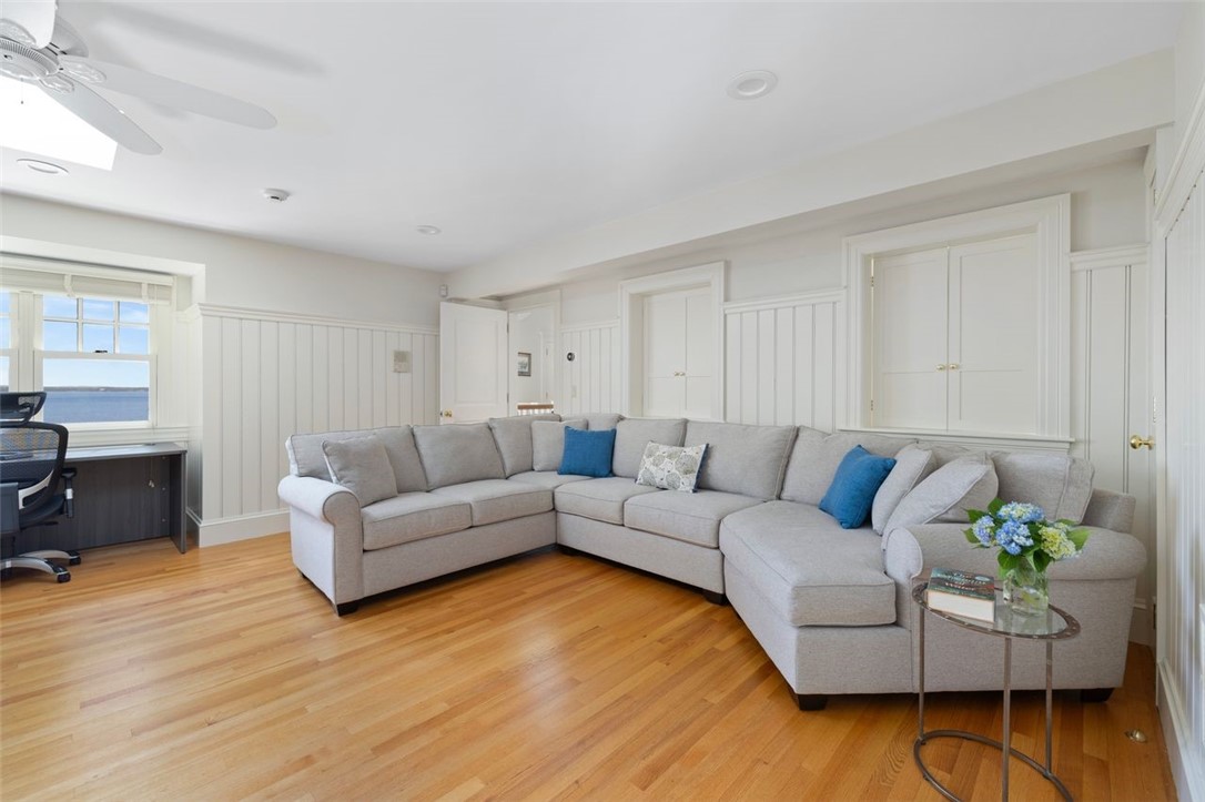 30 Angell Court