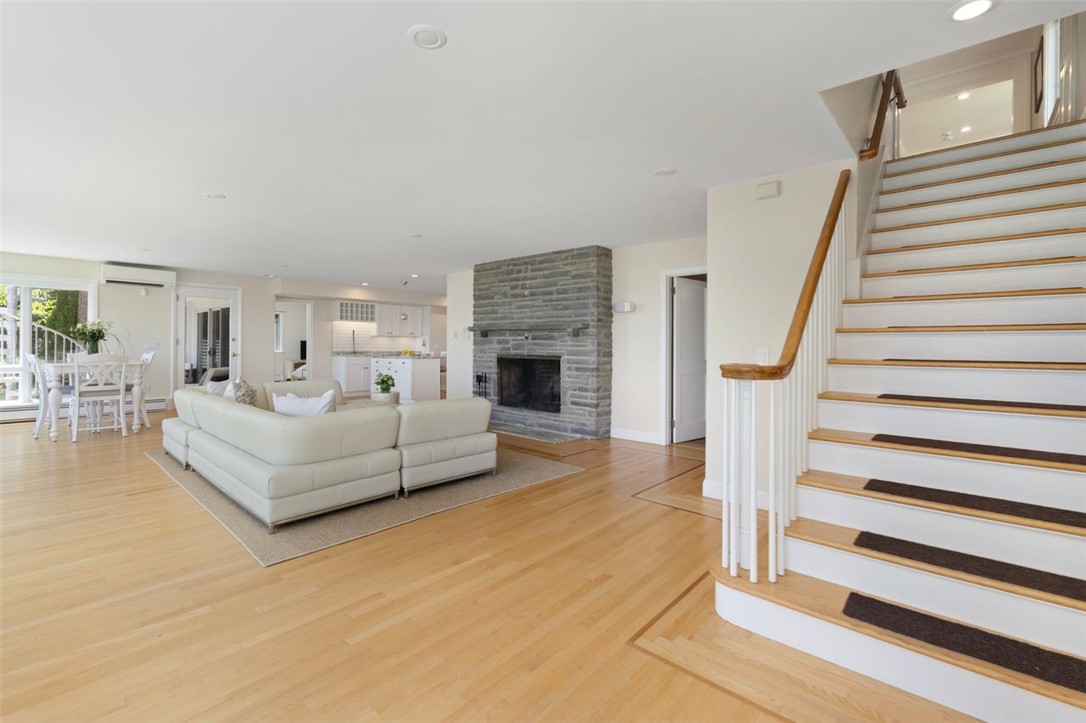 30 Angell Court