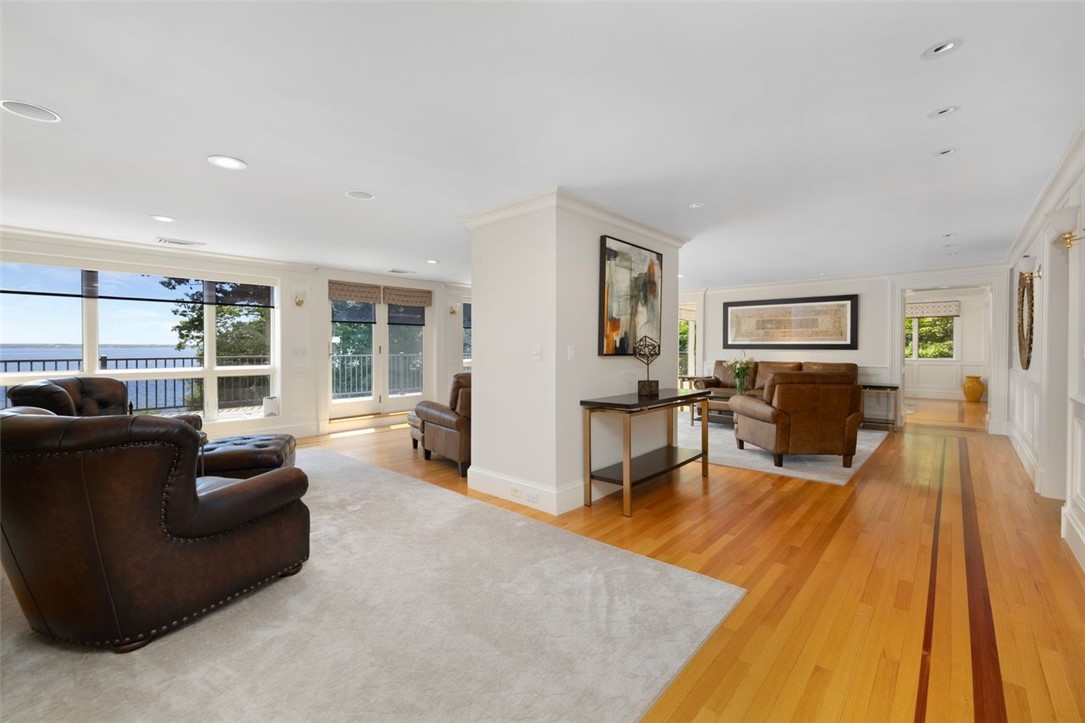 30 Angell Court