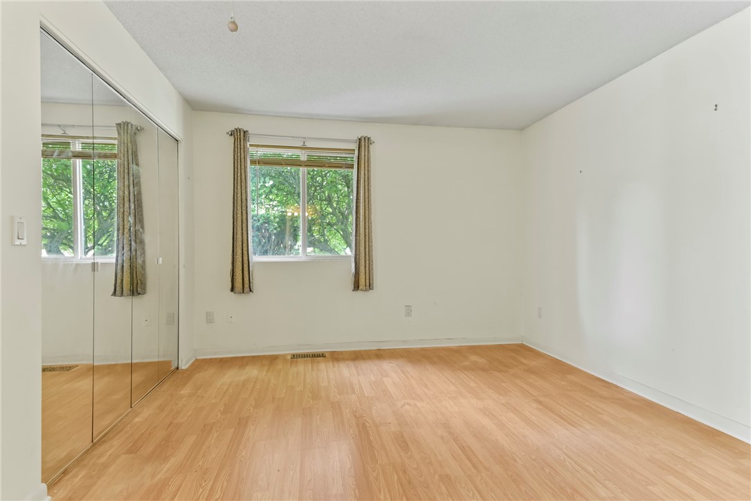 754 Williamsburg Circle