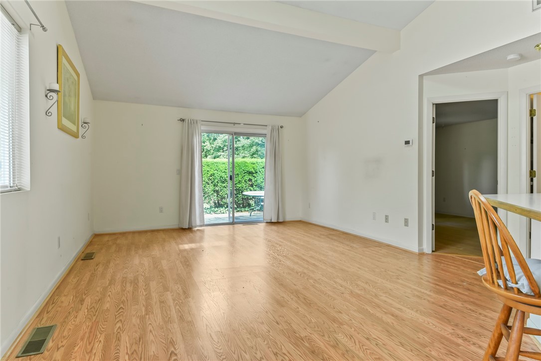 754 Williamsburg Circle