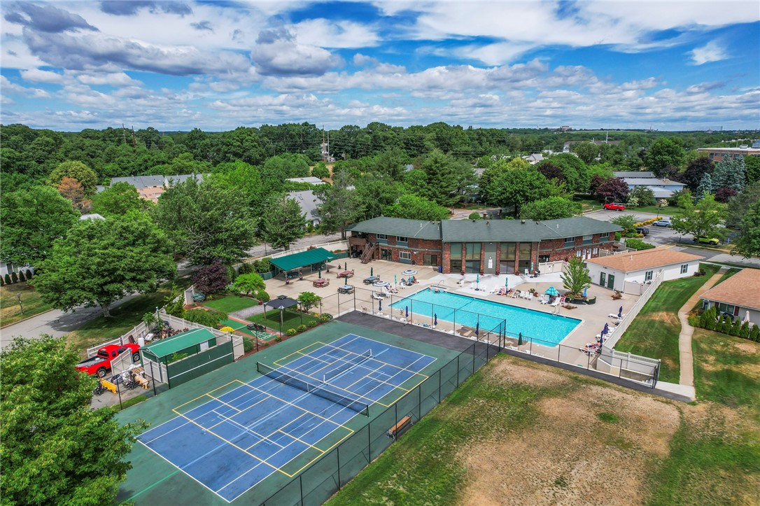 754 Williamsburg Circle