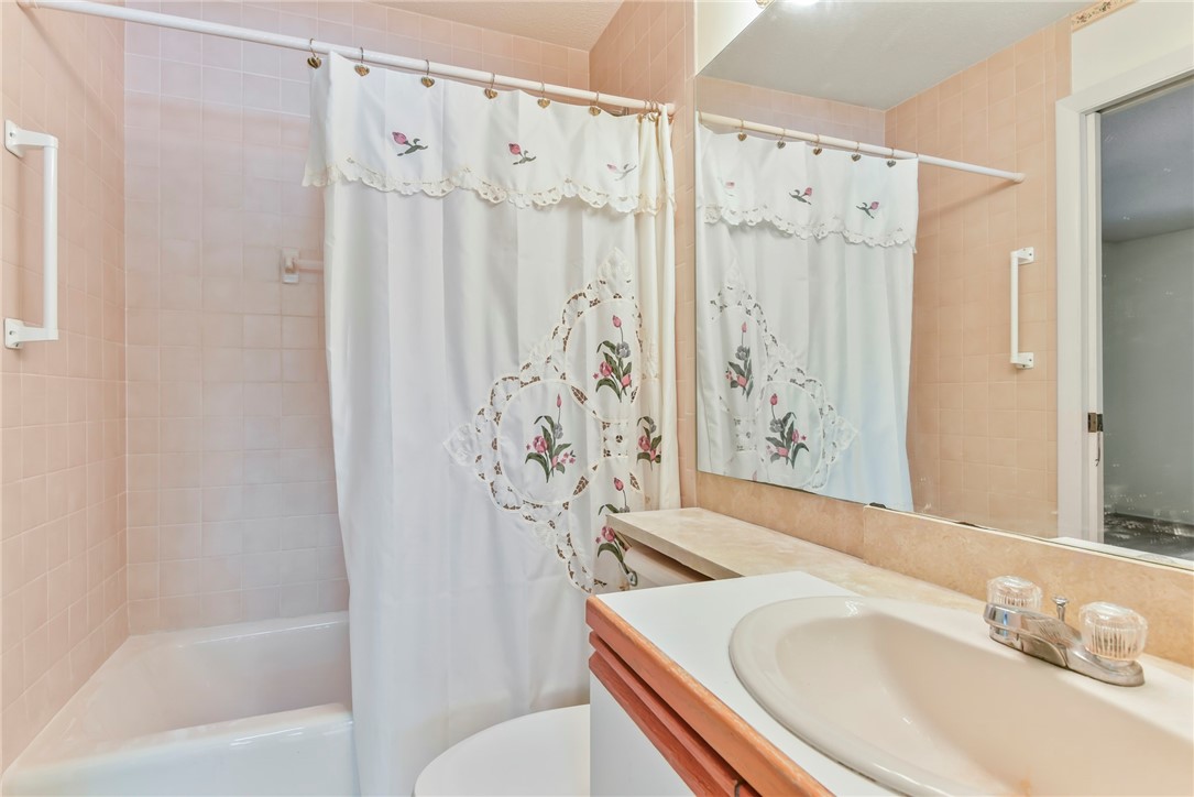 754 Williamsburg Circle