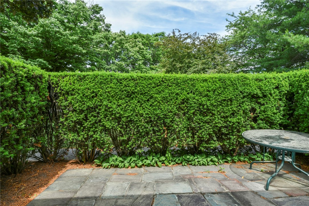 754 Williamsburg Circle