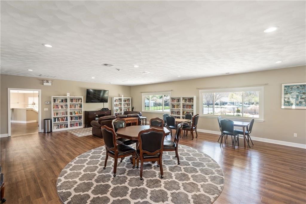 754 Williamsburg Circle