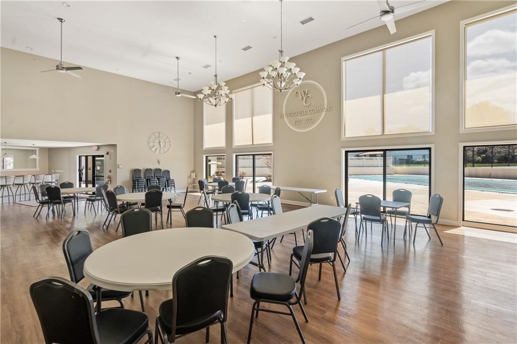 754 Williamsburg Circle