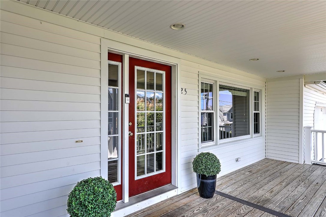 25 Viking Drive