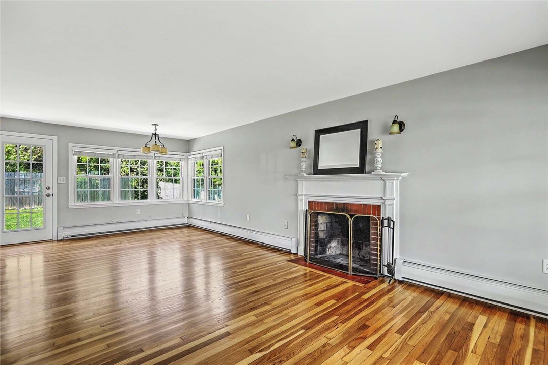 25 Viking Drive