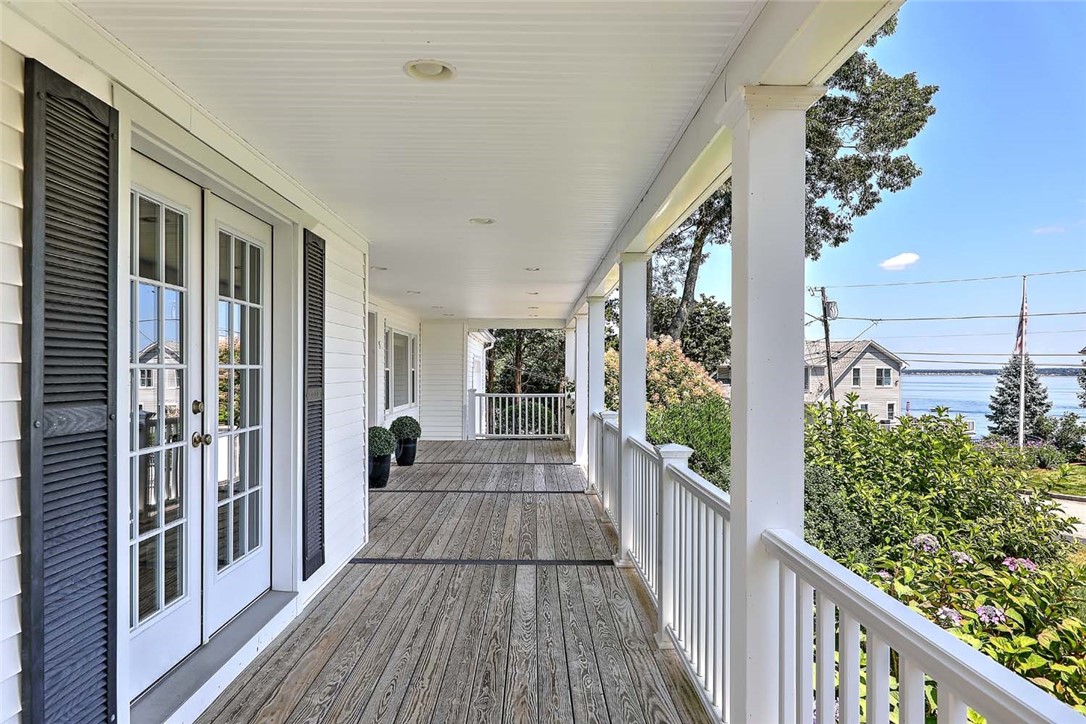 25 Viking Drive