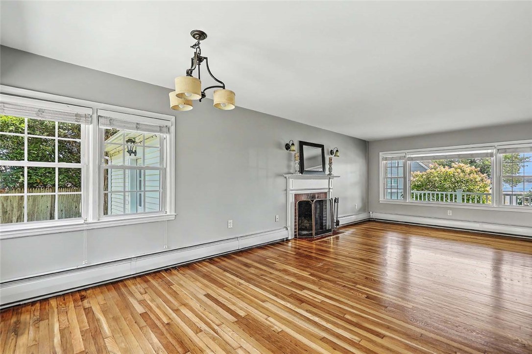 25 Viking Drive