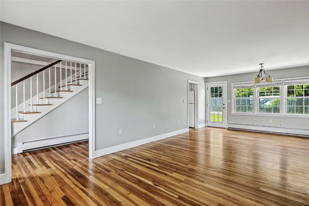 25 Viking Drive