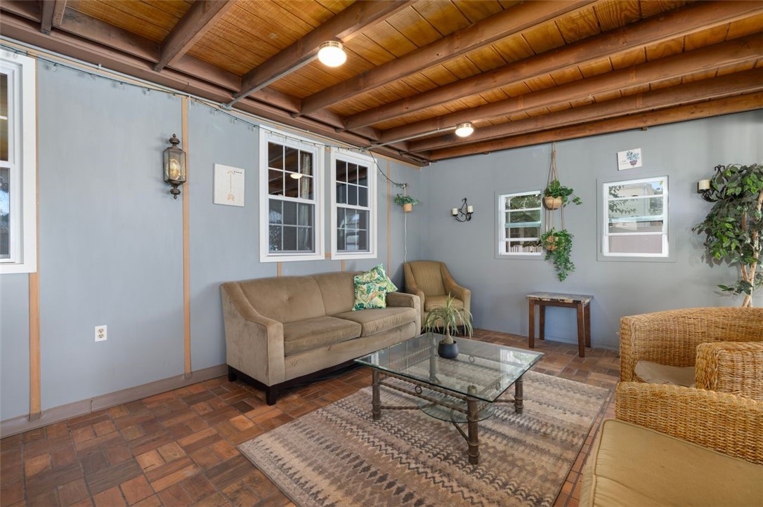 12 Beverly Ann Drive