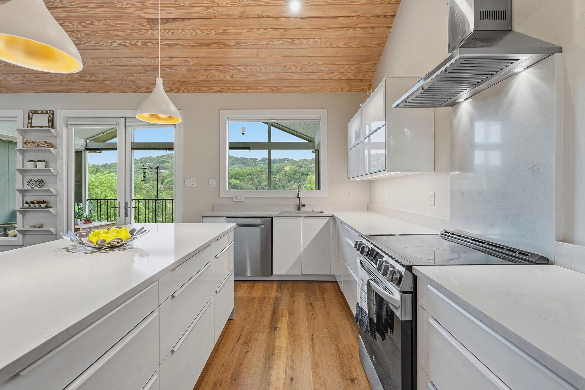 1821 Westlake DR # 131