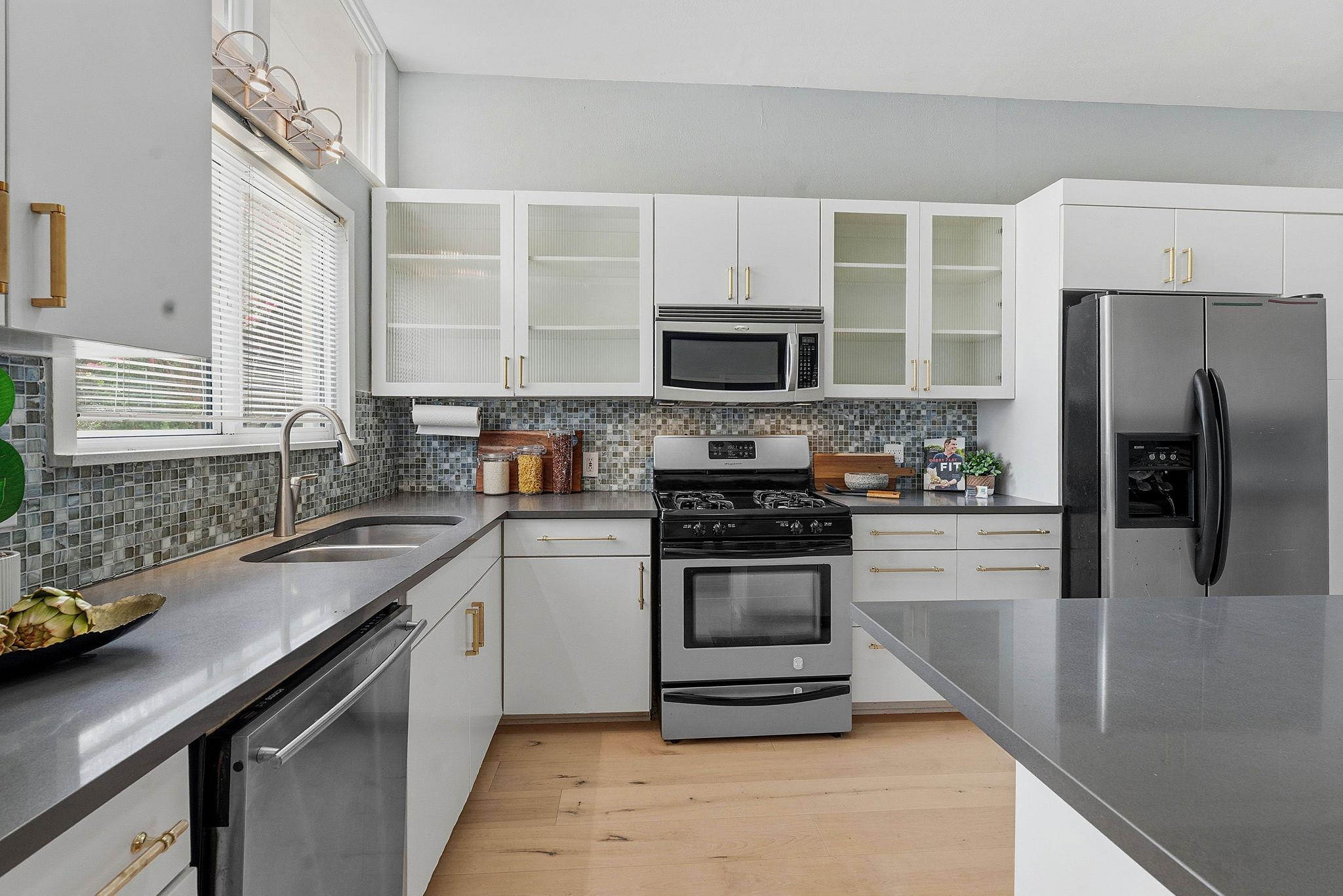 1103 Norwalk LN