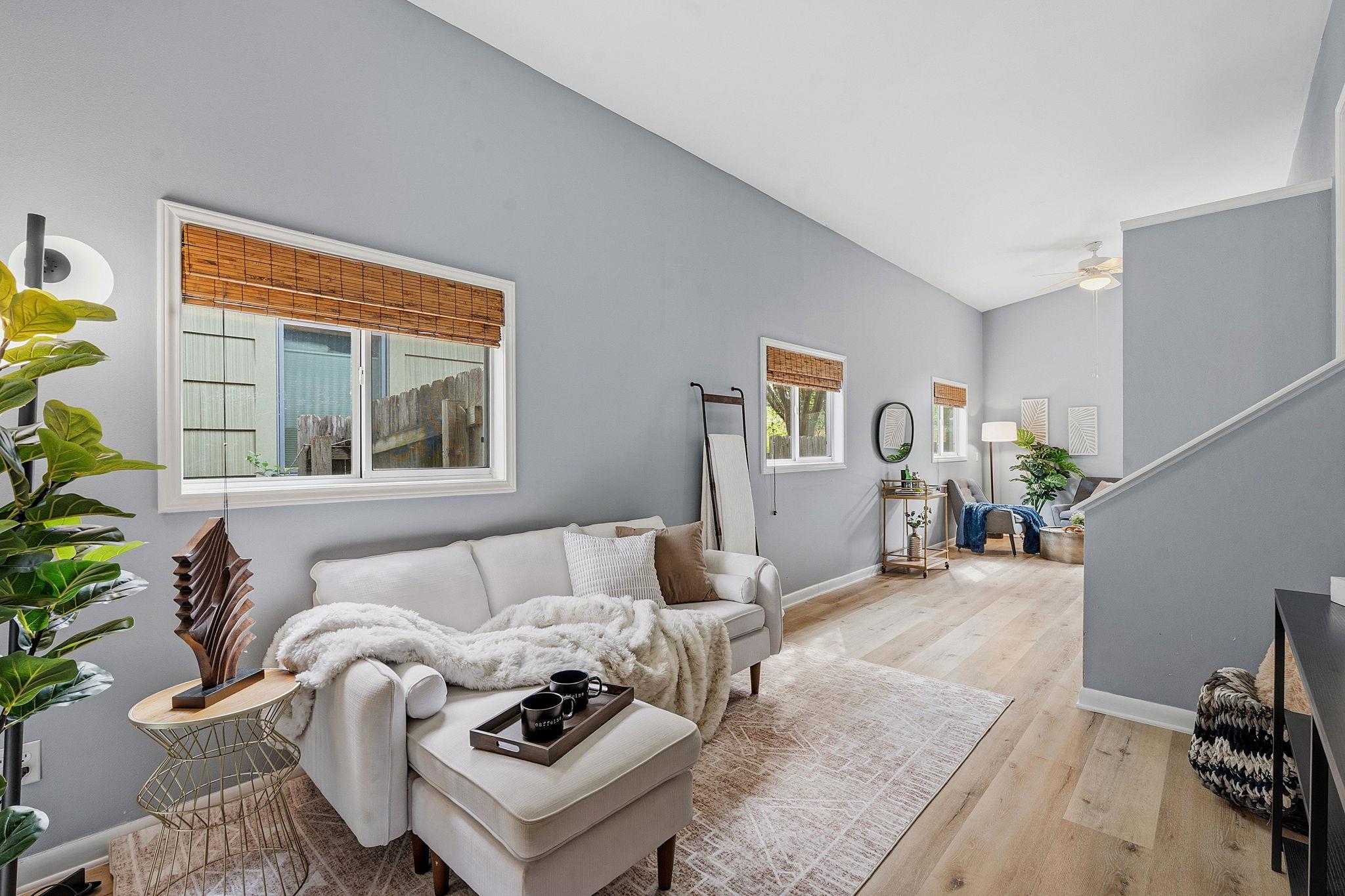 1103 Norwalk LN