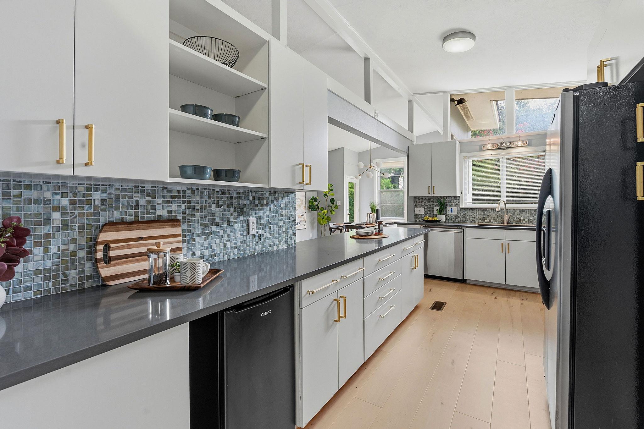 1103 Norwalk LN