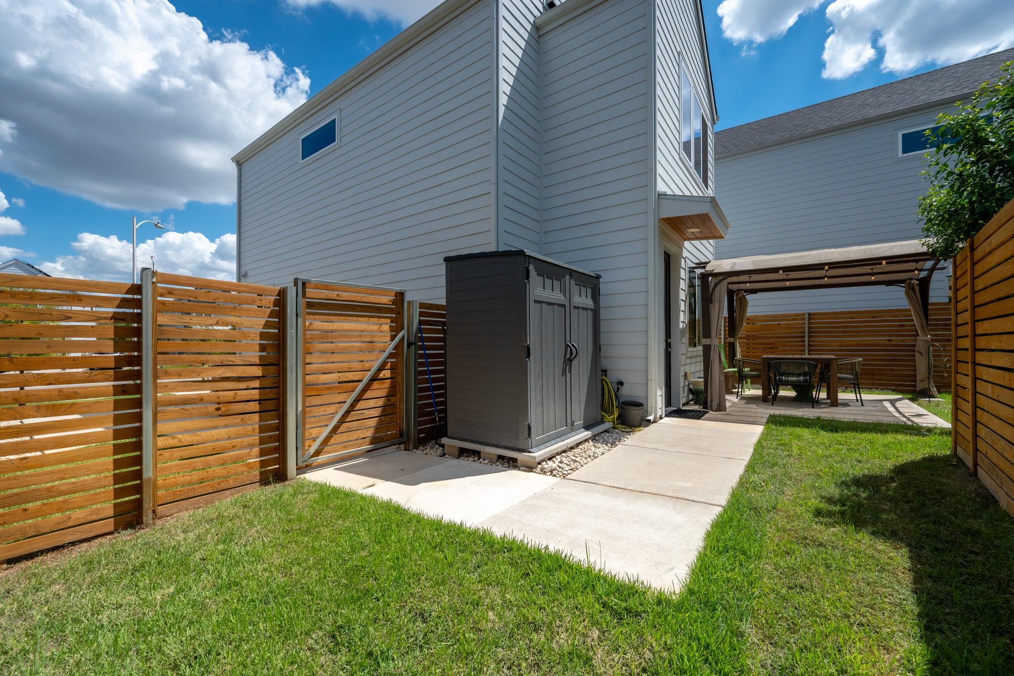 1190 Sarabeth WAY