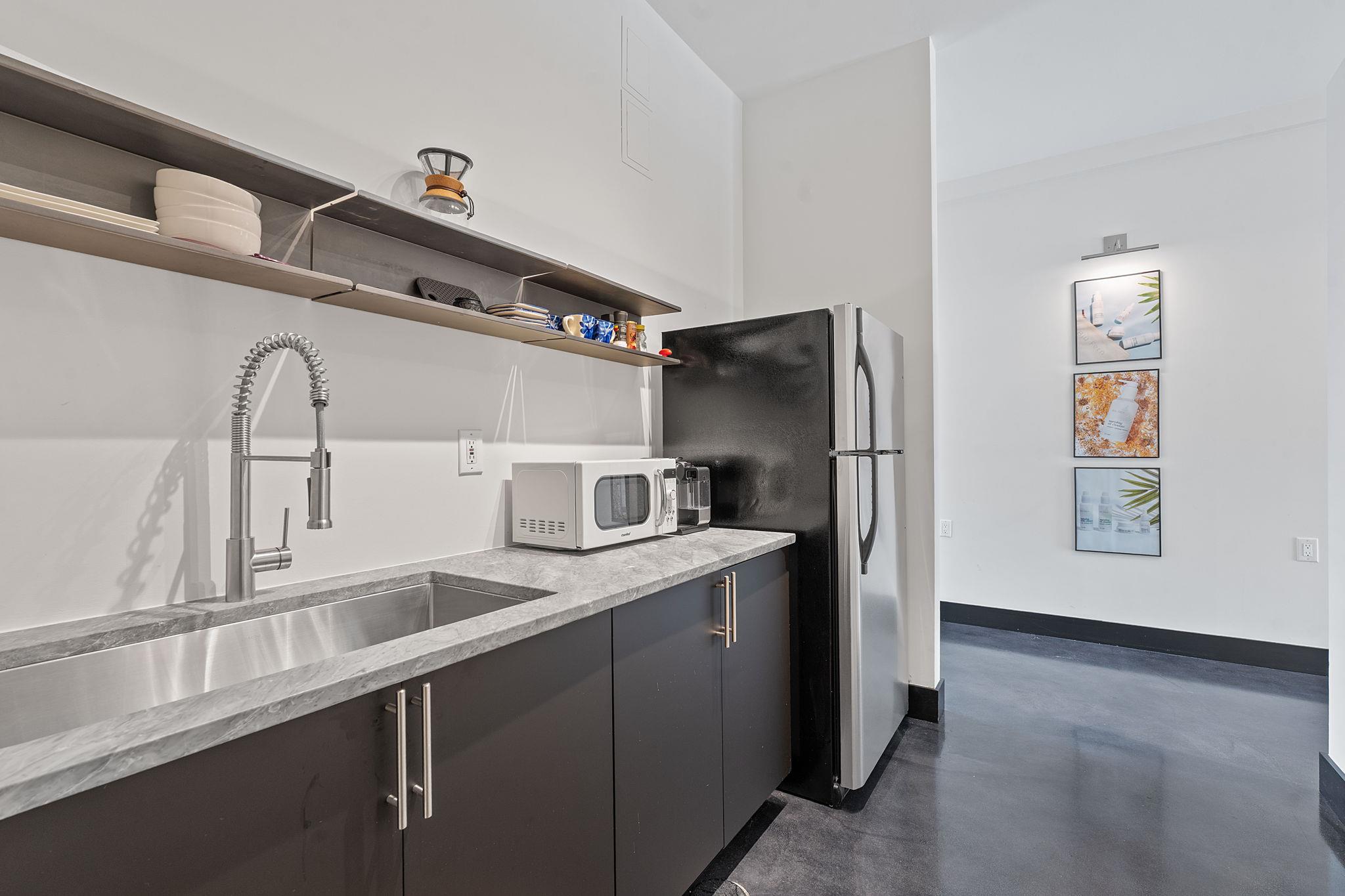508 E 53rd ST # 102