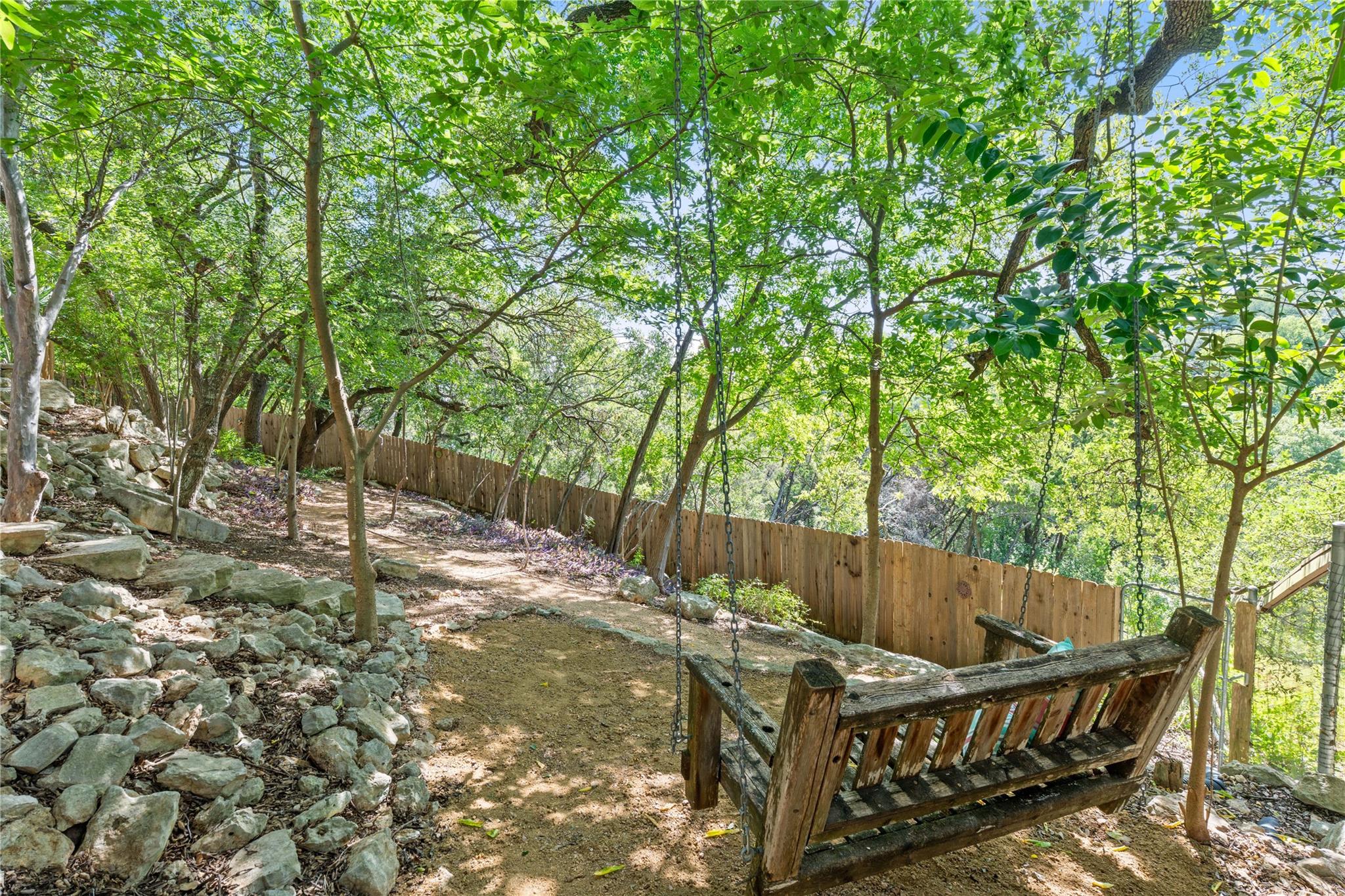 2407 Trail Of The Madrones