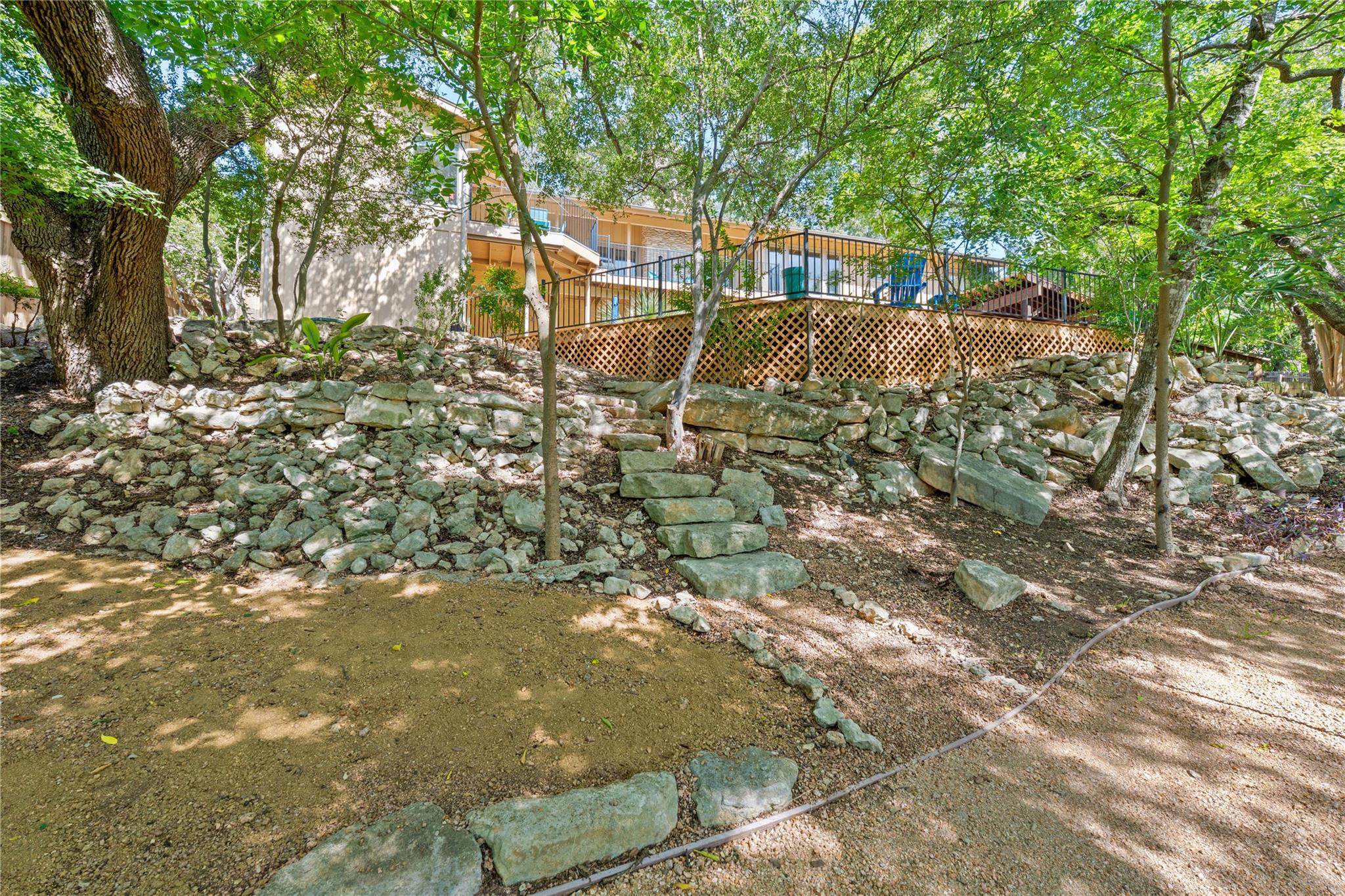 2407 Trail Of The Madrones