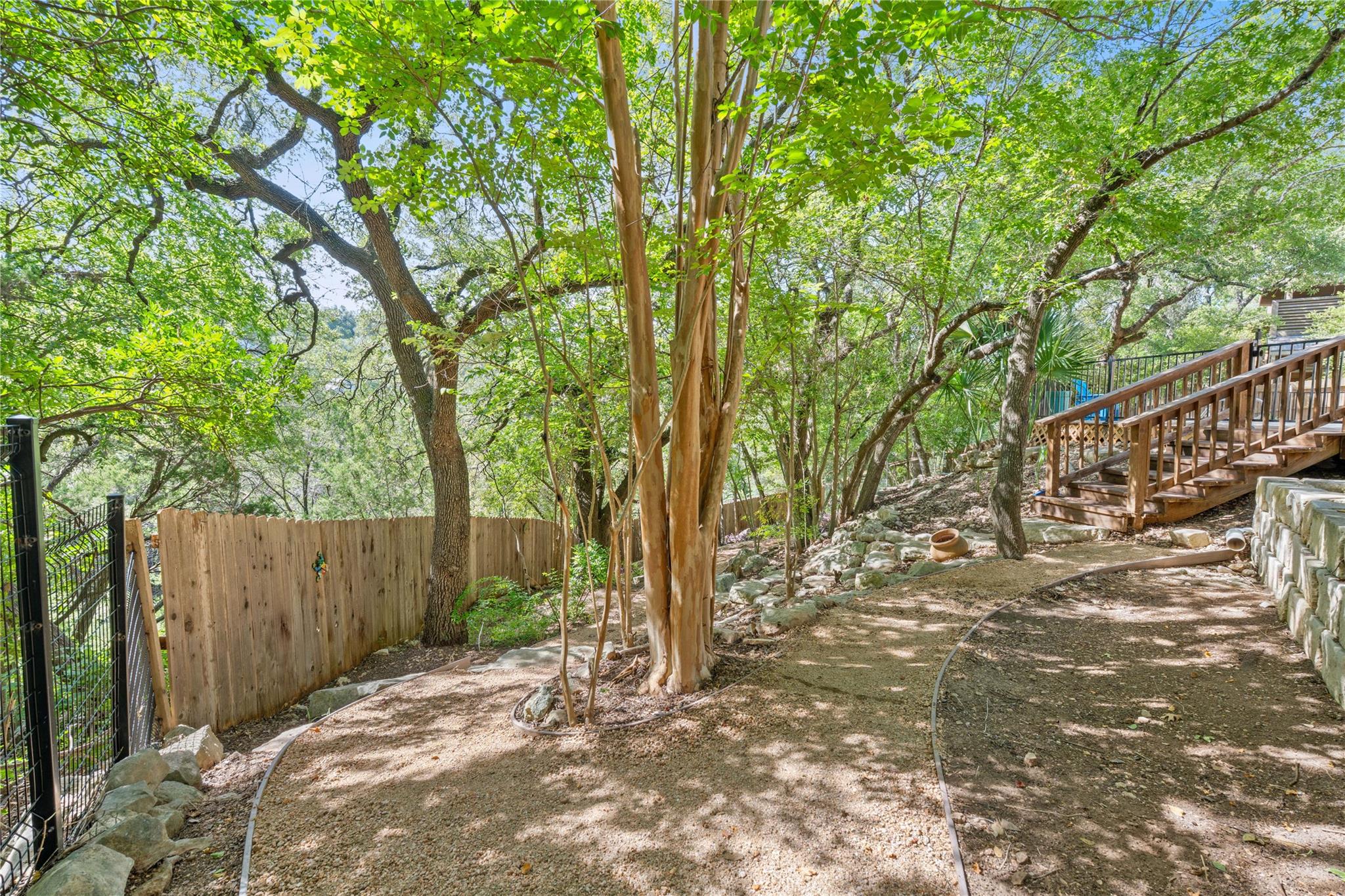 2407 Trail Of The Madrones