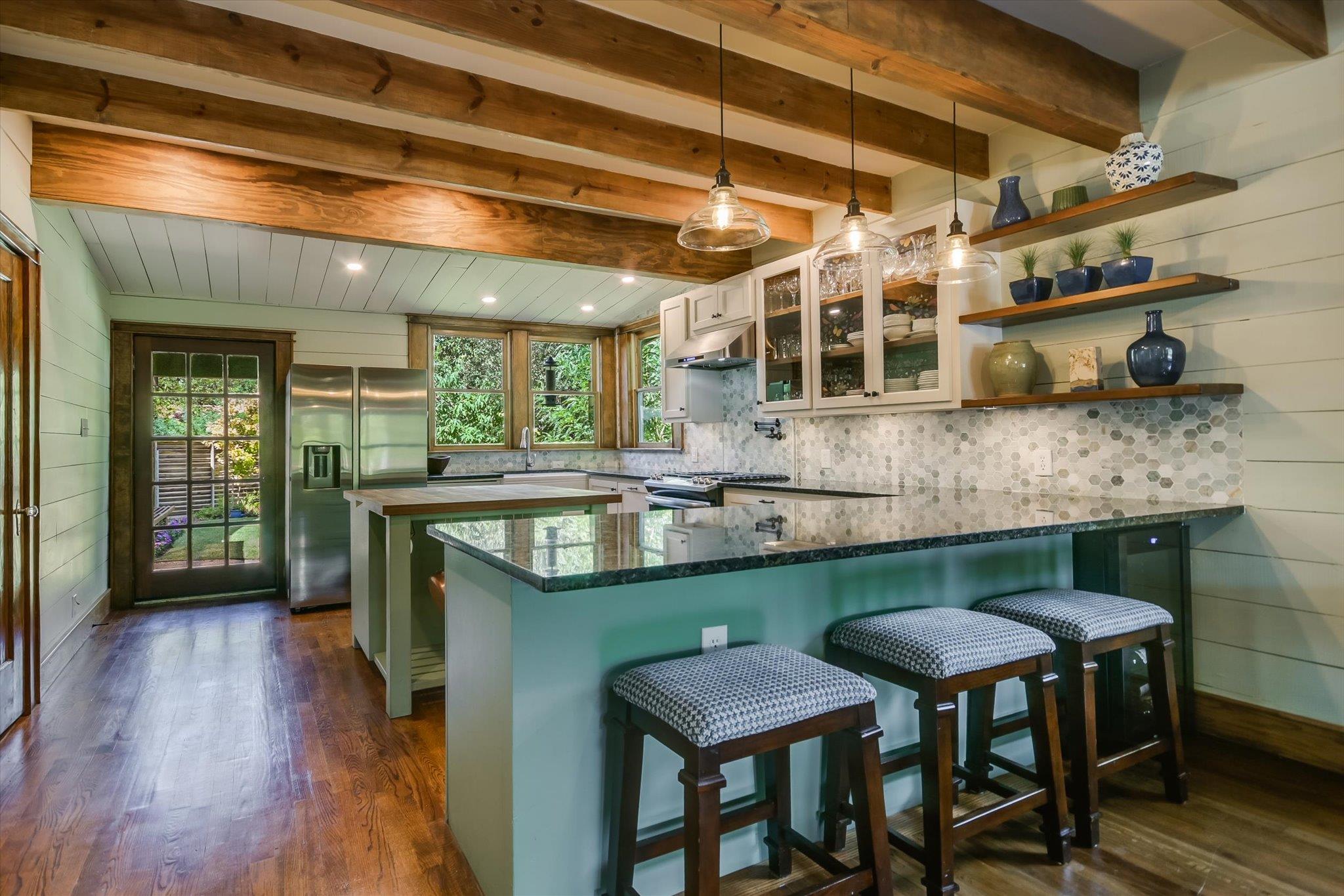 5412 Aurora DR