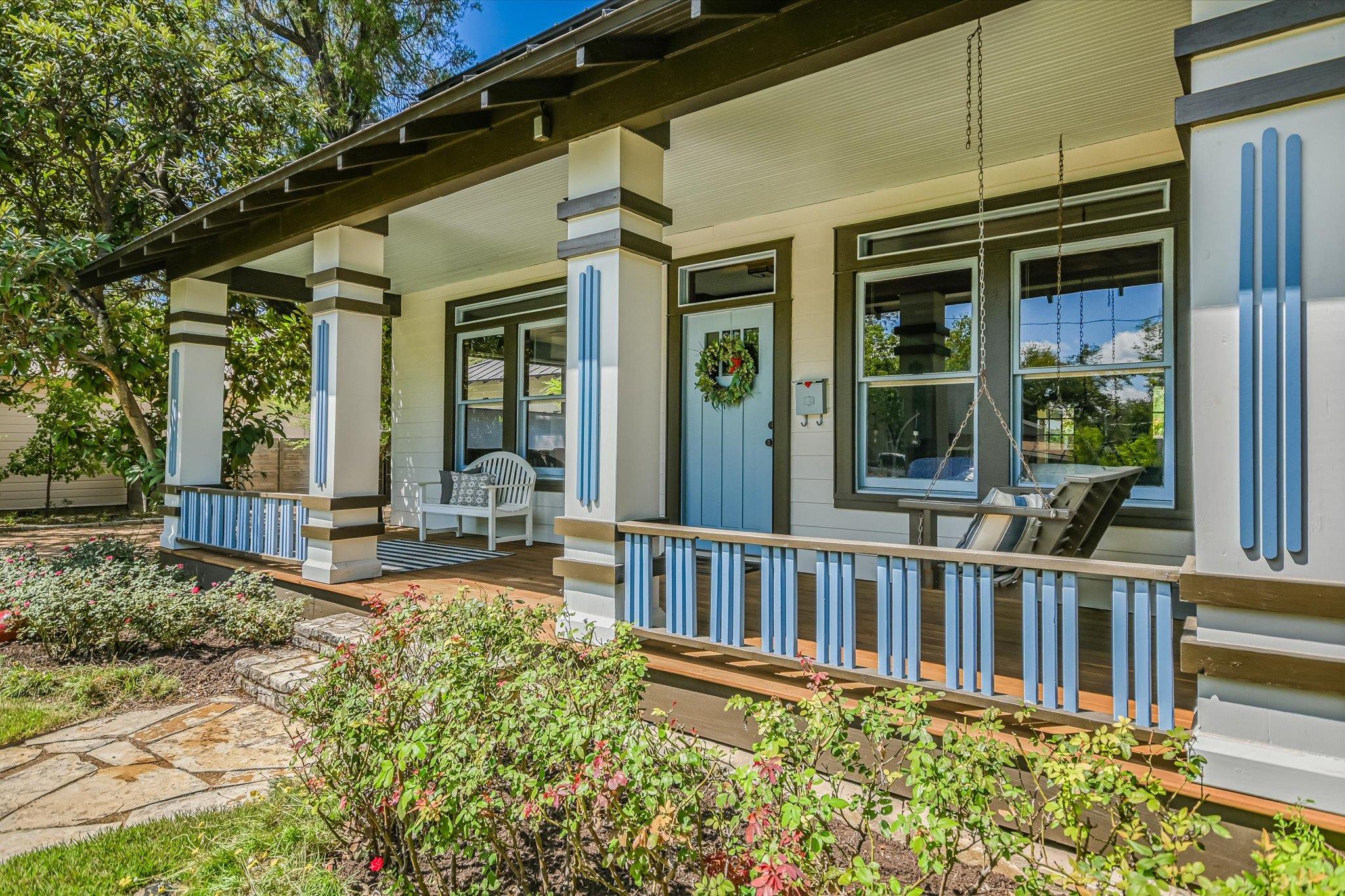 5412 Aurora DR