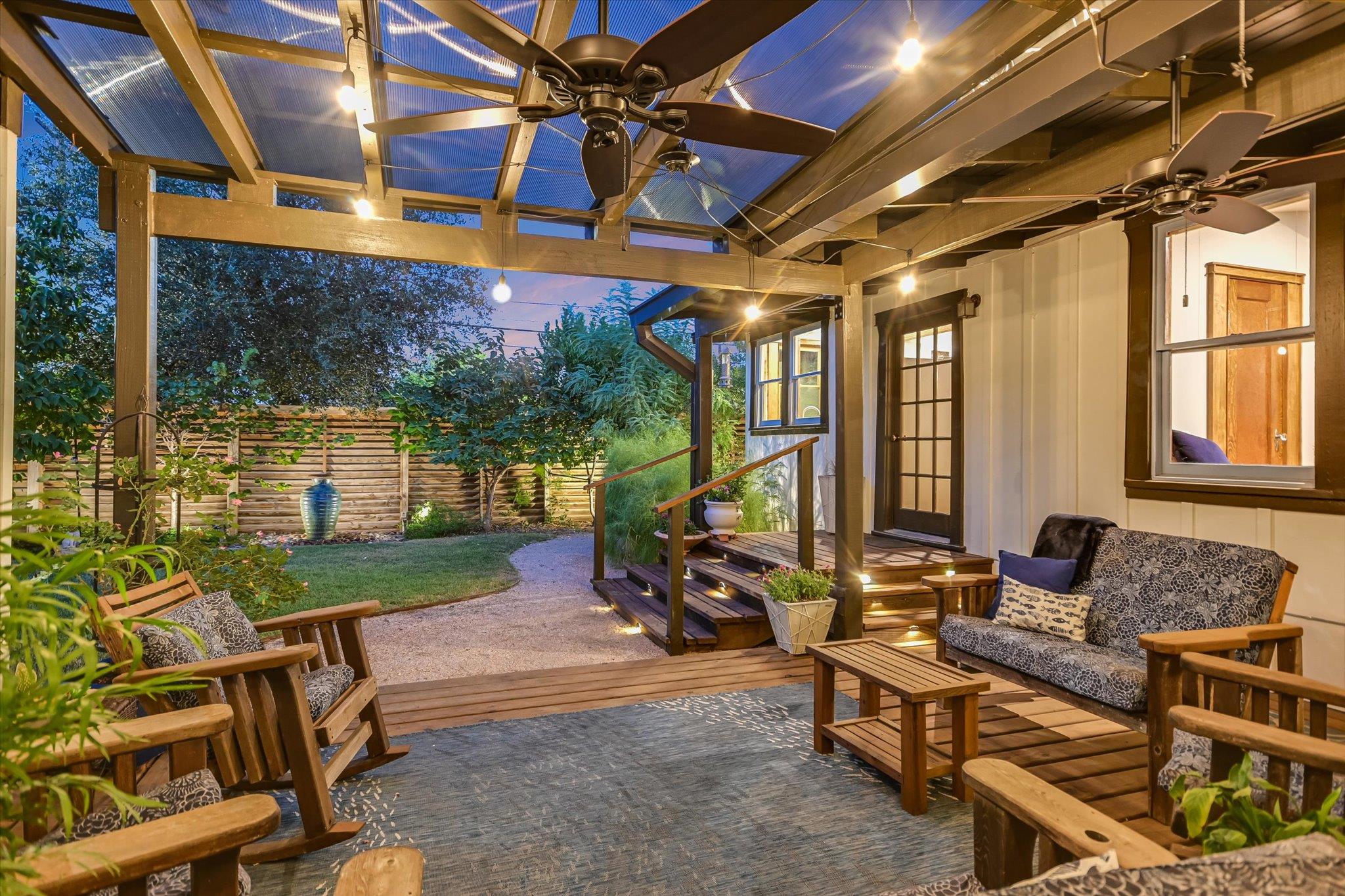5412 Aurora DR