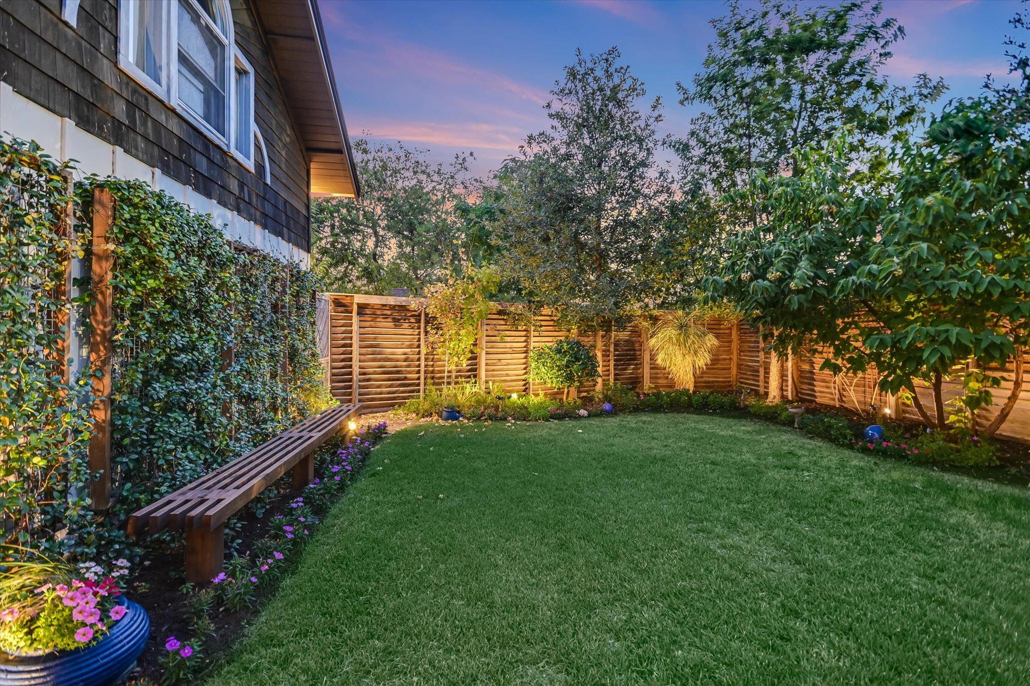 5412 Aurora DR