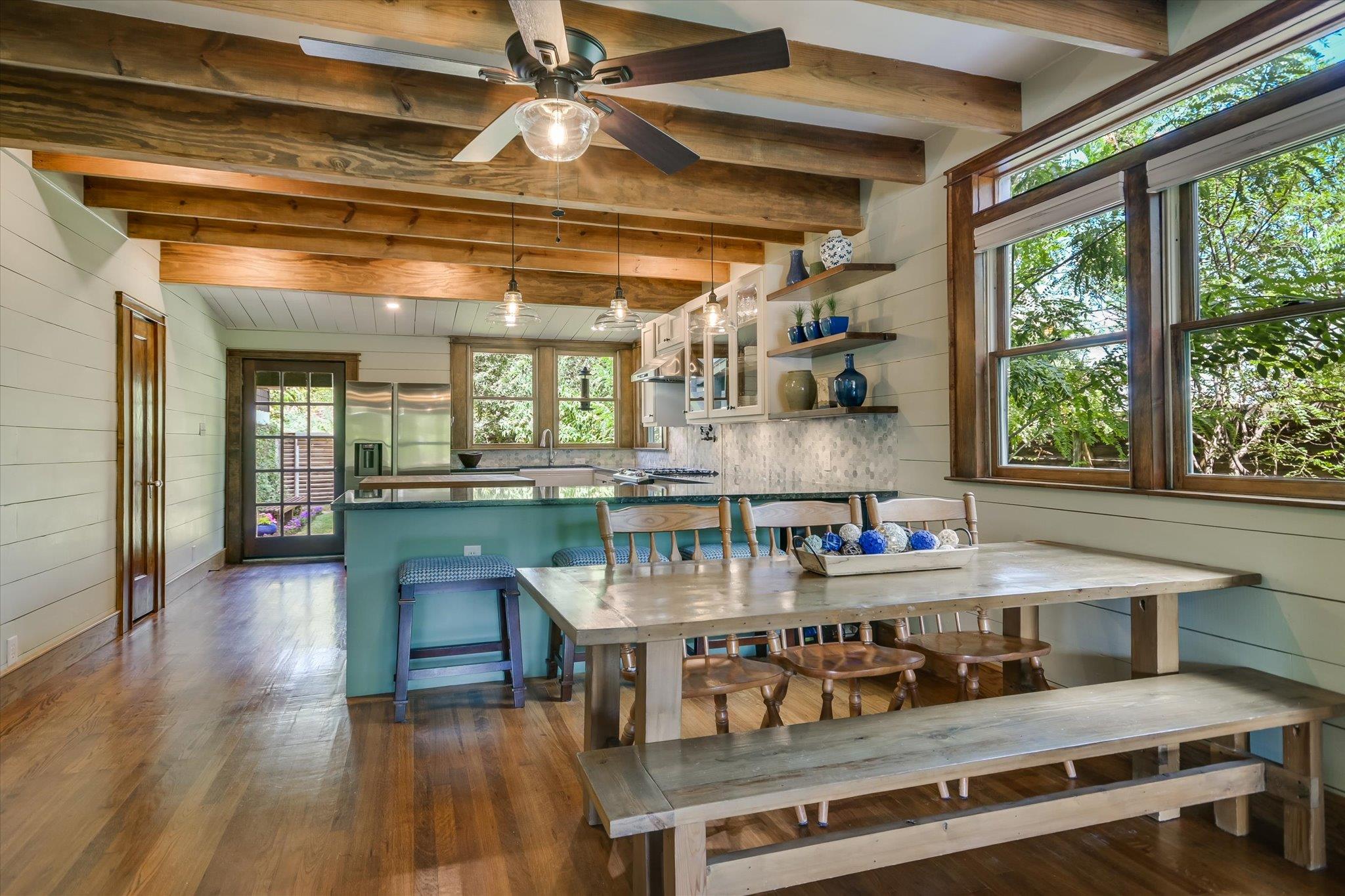 5412 Aurora DR