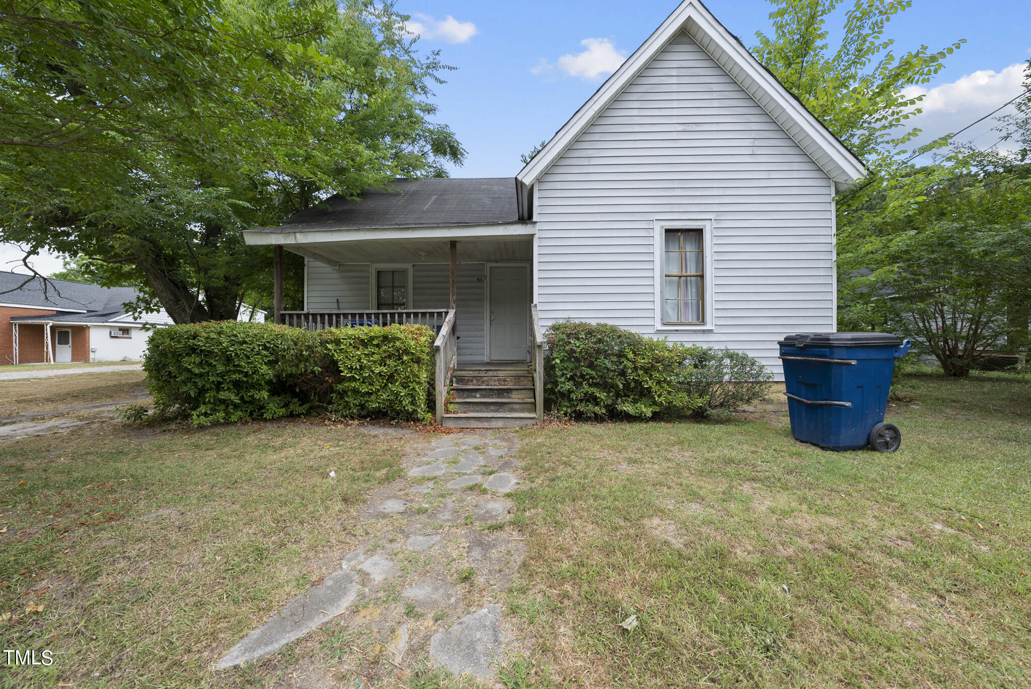 915 Blount Street