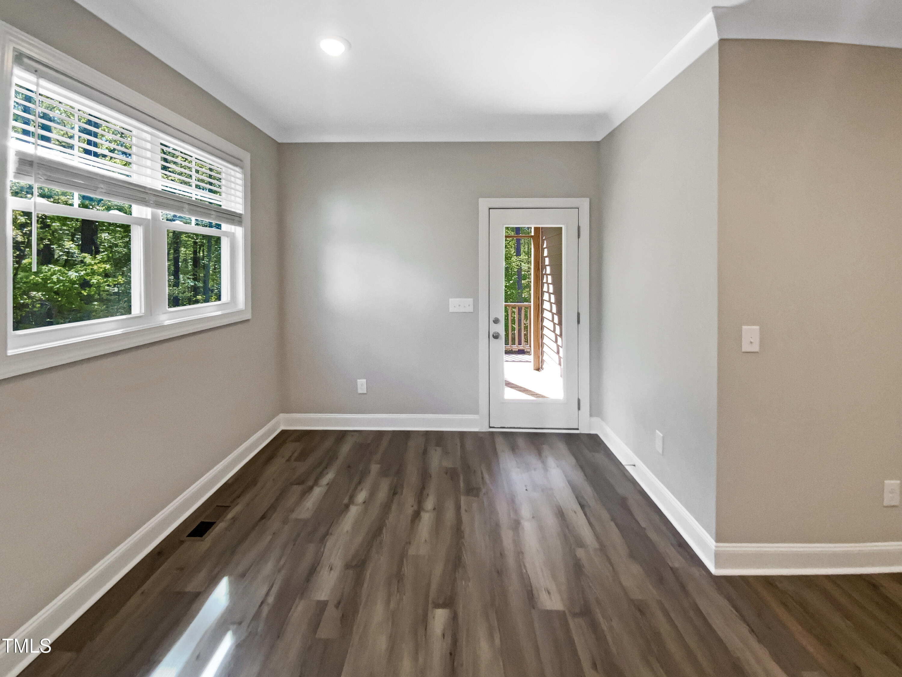 6245 Reagan Lane